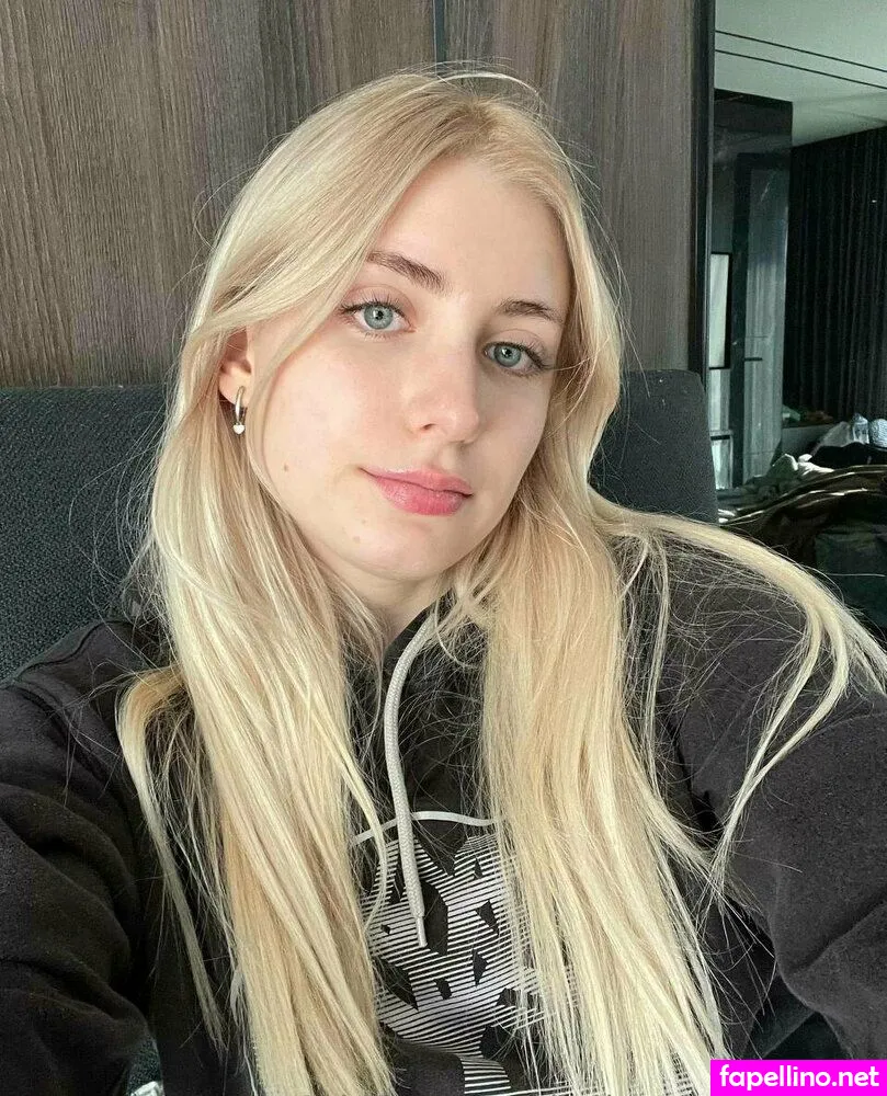 Aliceinwonderland Xo 1