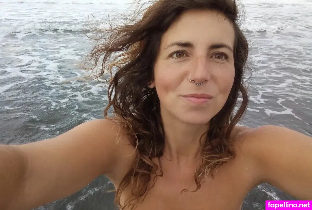 Angela Lavilla Canedo