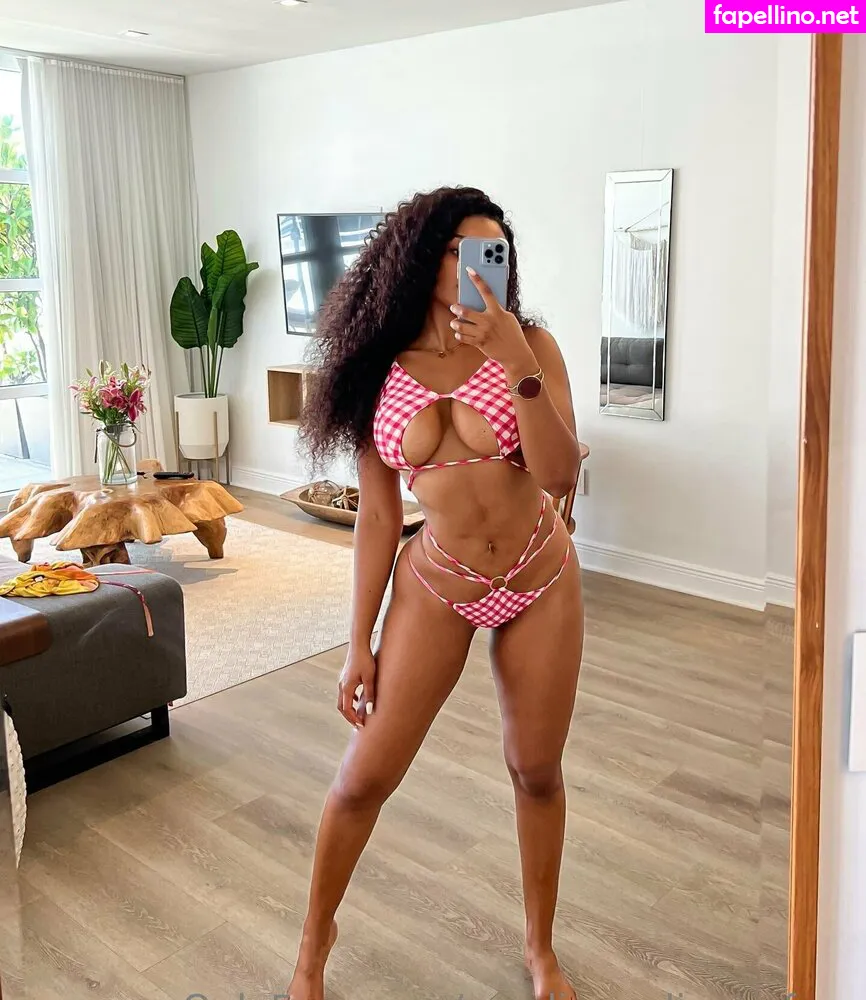 Carolinneoliveirafree