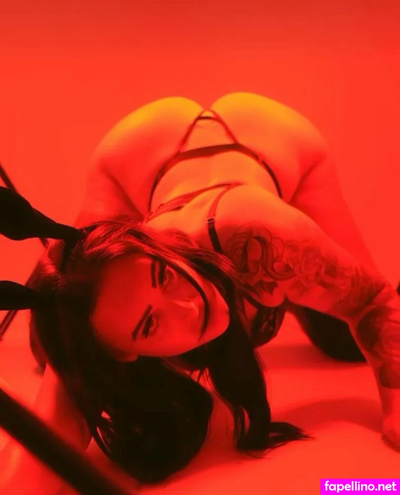 Chloeh Darkfemininity