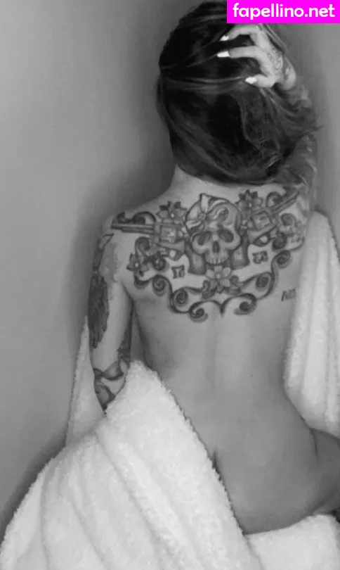 Chroniclesofatiredassmom