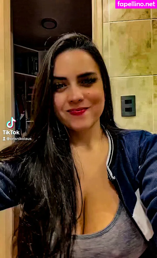 Cris Nikolaus Crisnikolaus