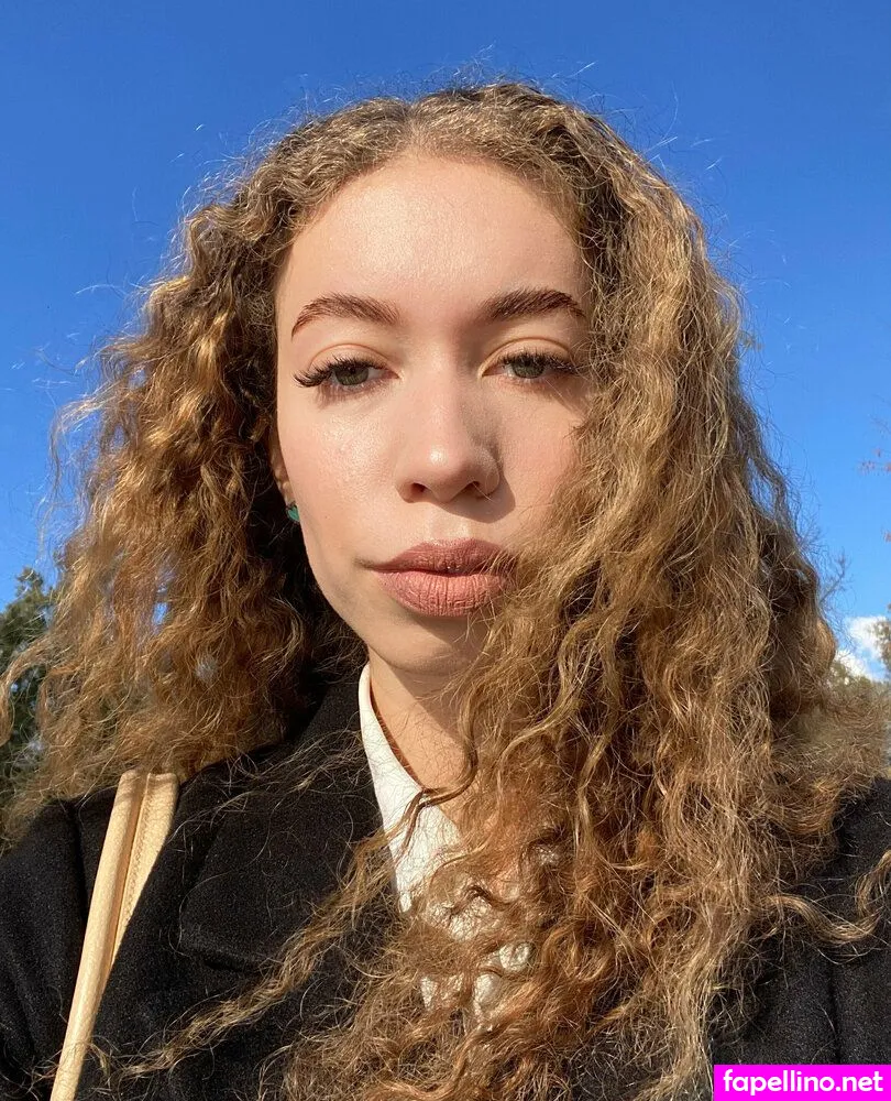 Curlyalisa