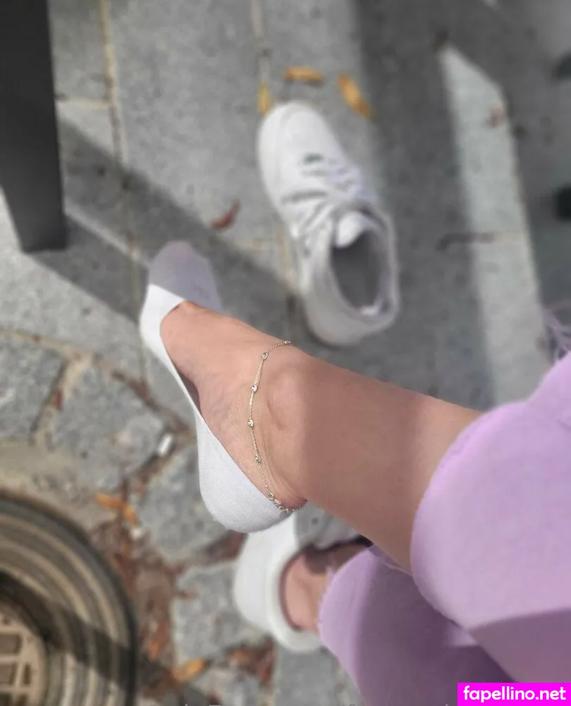 Feetandpeach85