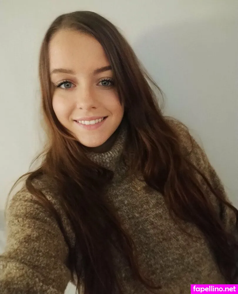 Free Geeky Library Girl