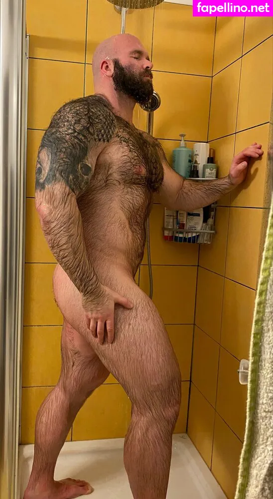 Hairy Musclebear