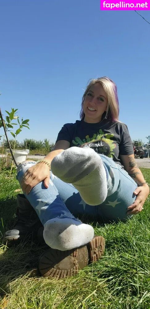 Herdirtyfarmsocksfree