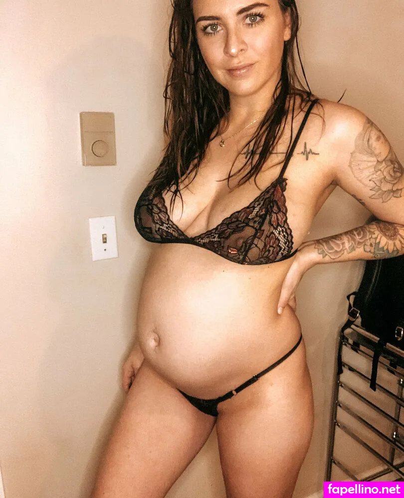 Hotpreggogirl