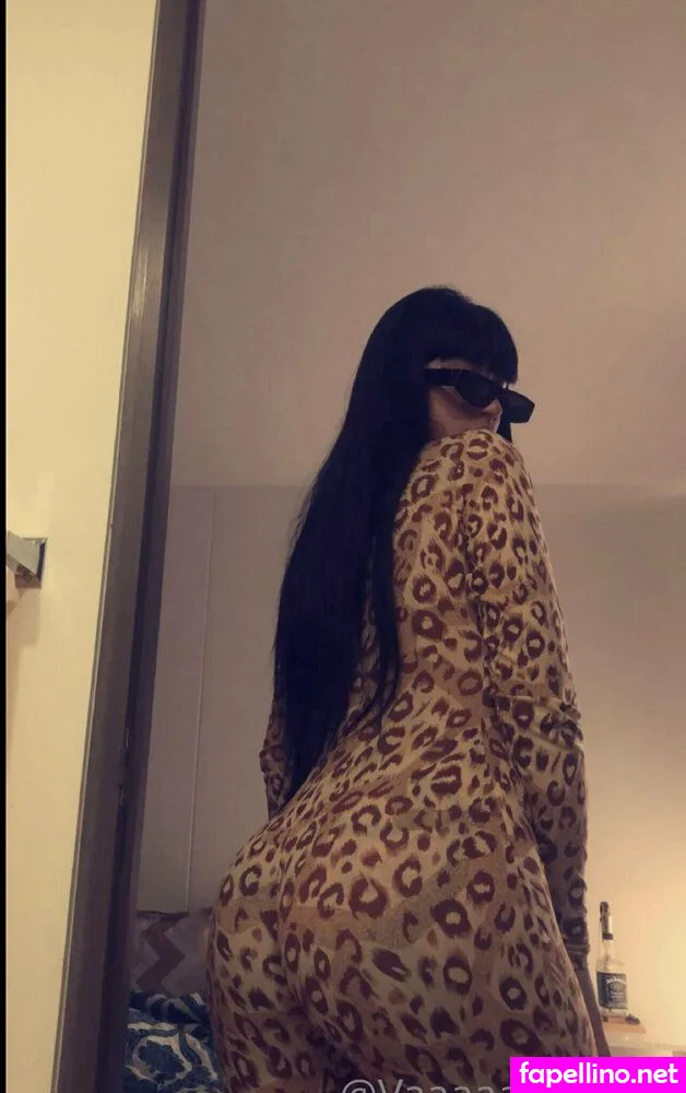 Iam Vaaalenntineeeeeee