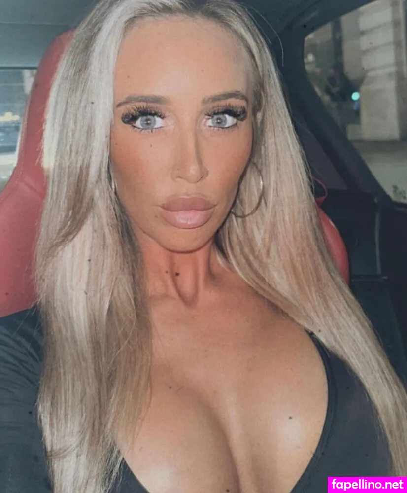 Jade Hobden Ashandjadeofficial