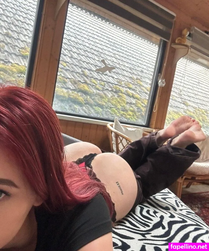 Kennt Sie Jemand Princess Tattoo