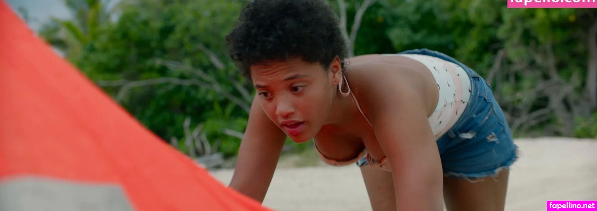Kiersey Clemons