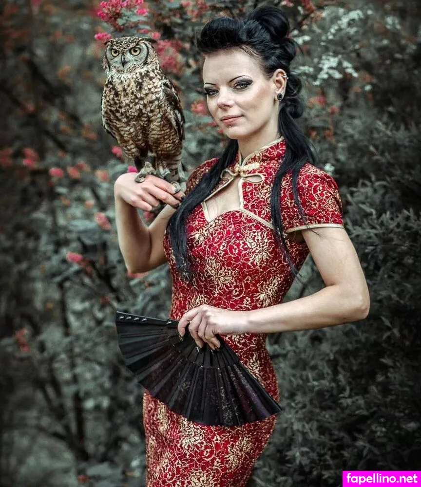 Lady Denight Official