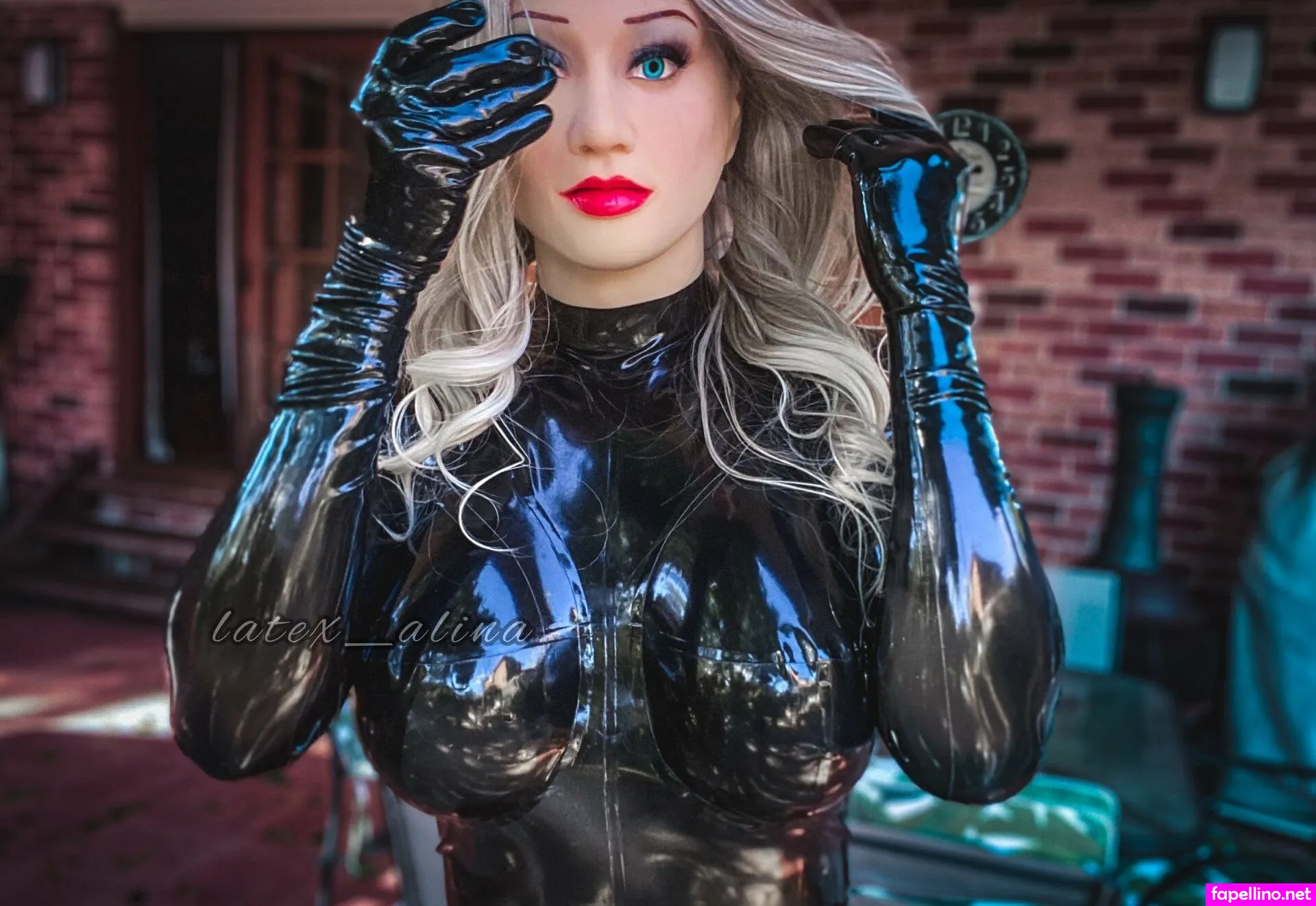Latex Alina