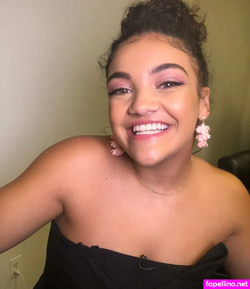 Laurie Hernandez