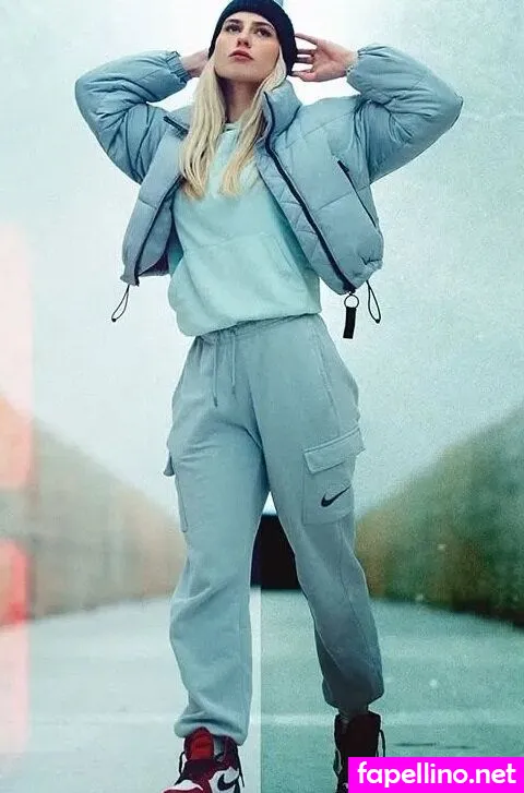 Lorenabombik Lolomaus