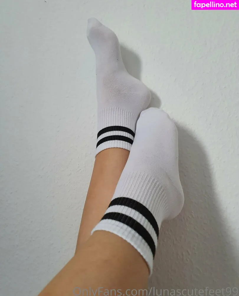 Lunascutefeet99