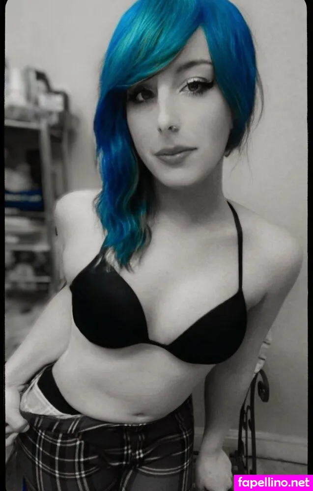 Merry Cherry Bomb S Blue Hair