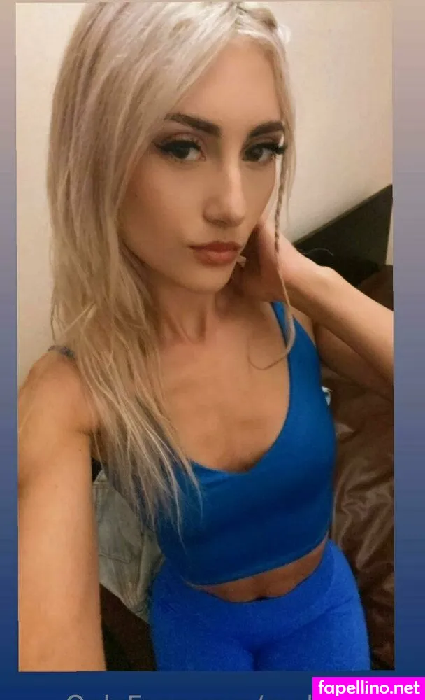 Mollyfoxvip
