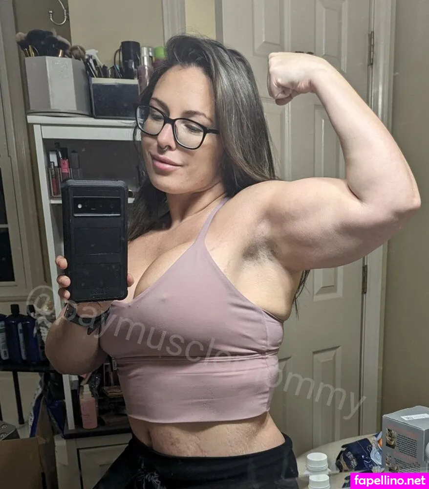 Muscle Mommy