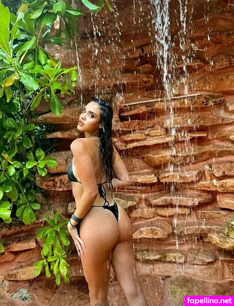 Naughtyells Nakedel Elladee