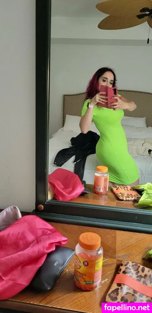 Nina Osegueda Queenhell