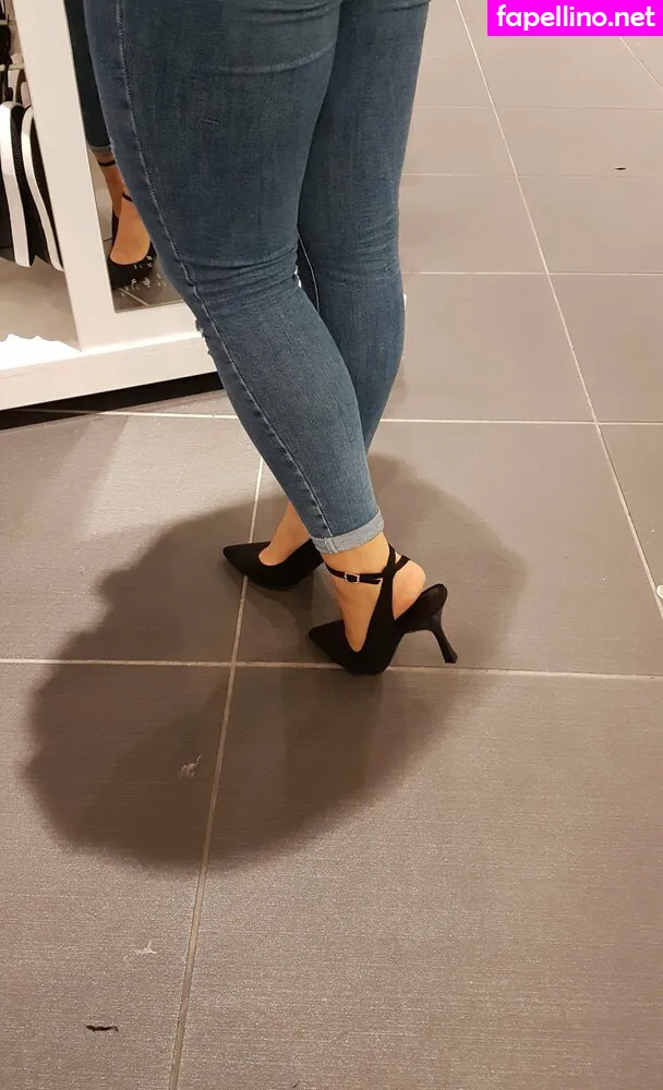 Nylonfeetladyswitzerland