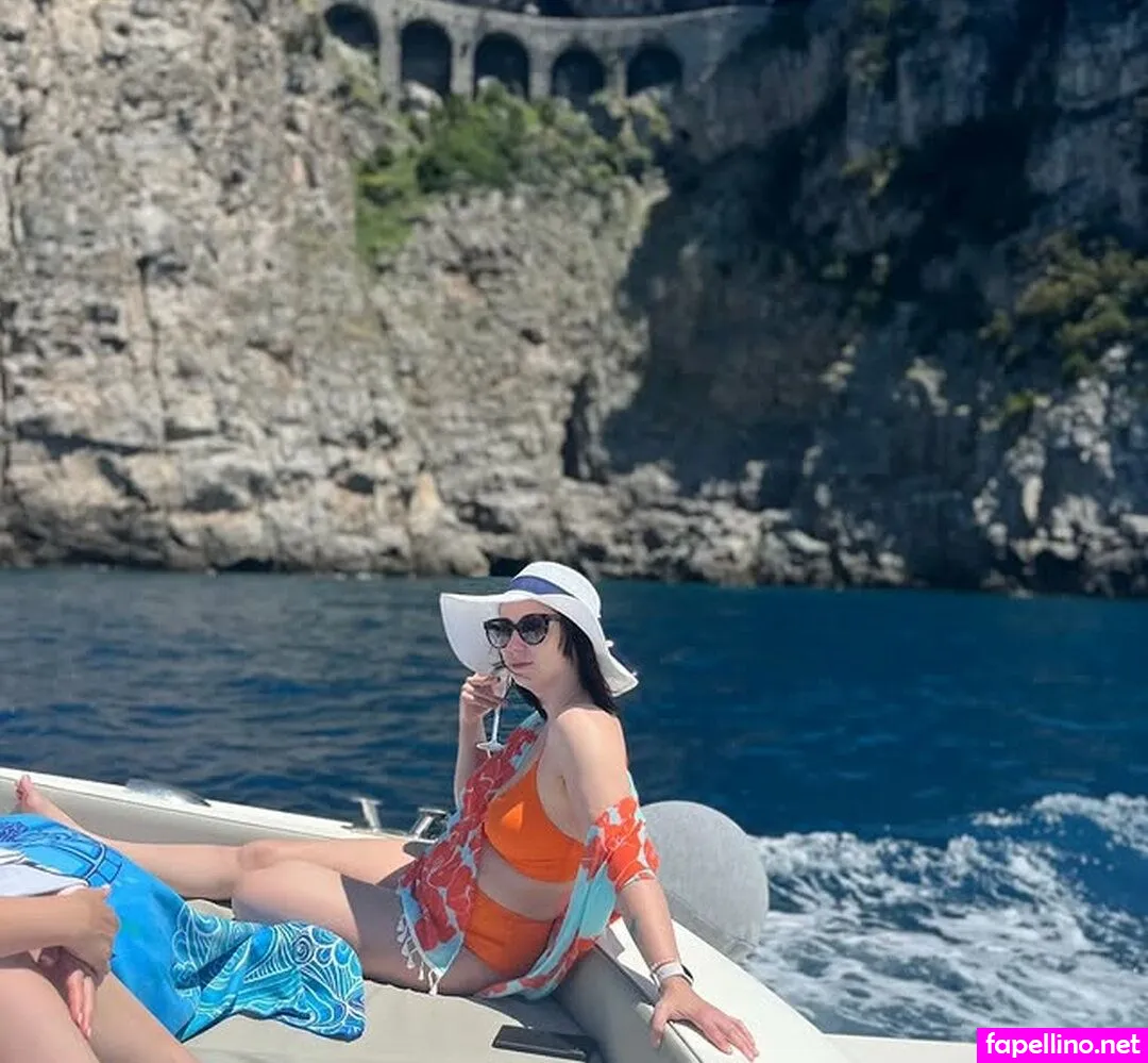 Pam Cannont Be Tammed