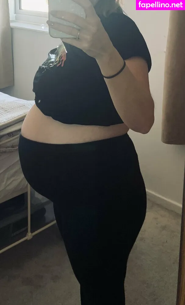 Prettypregnant35