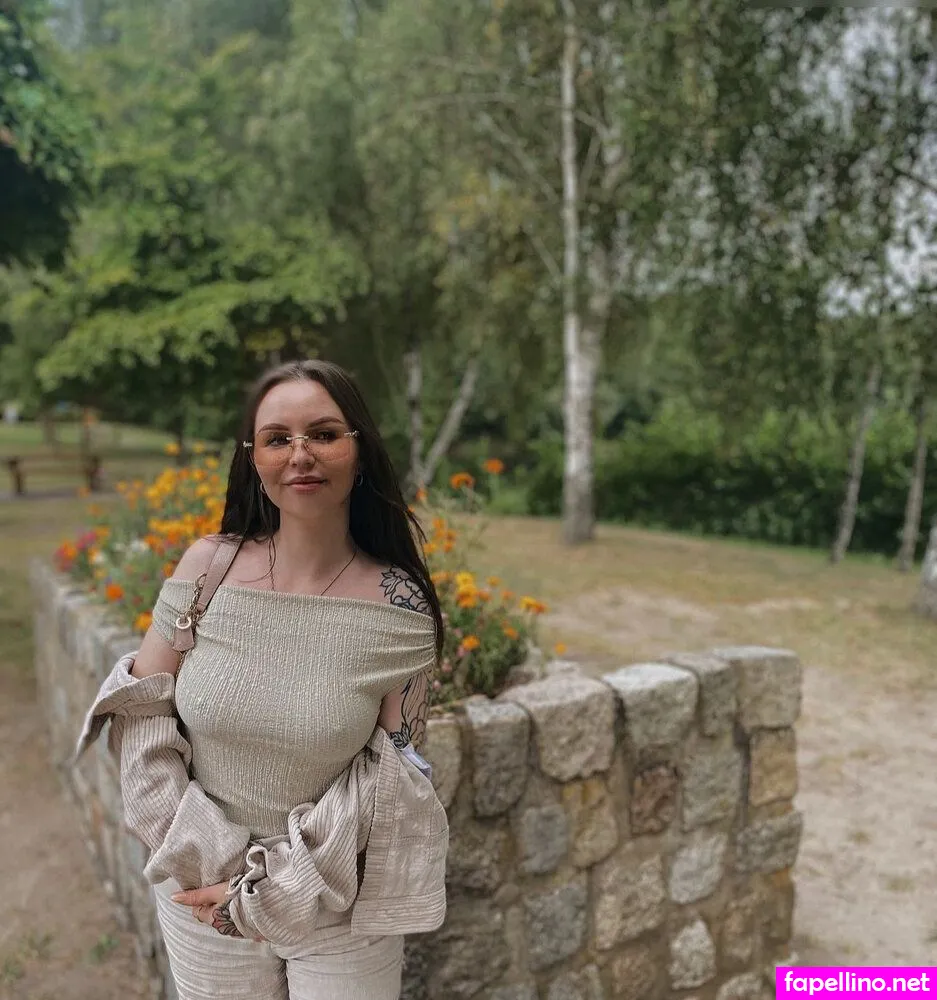 Request Aesthetics Fox