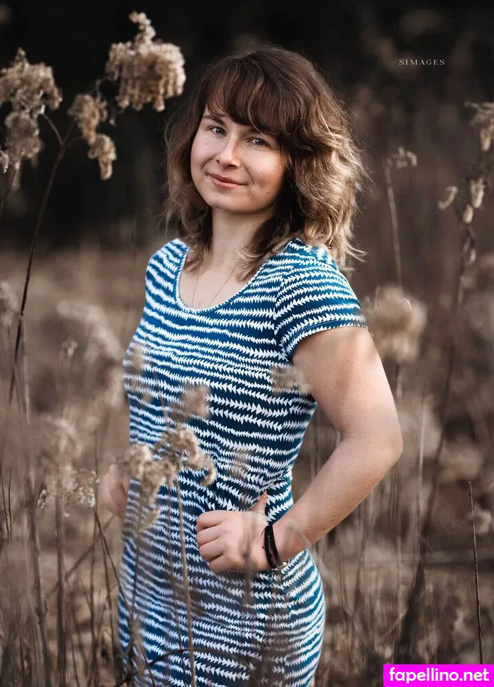 Suche Material V Hannah Assil