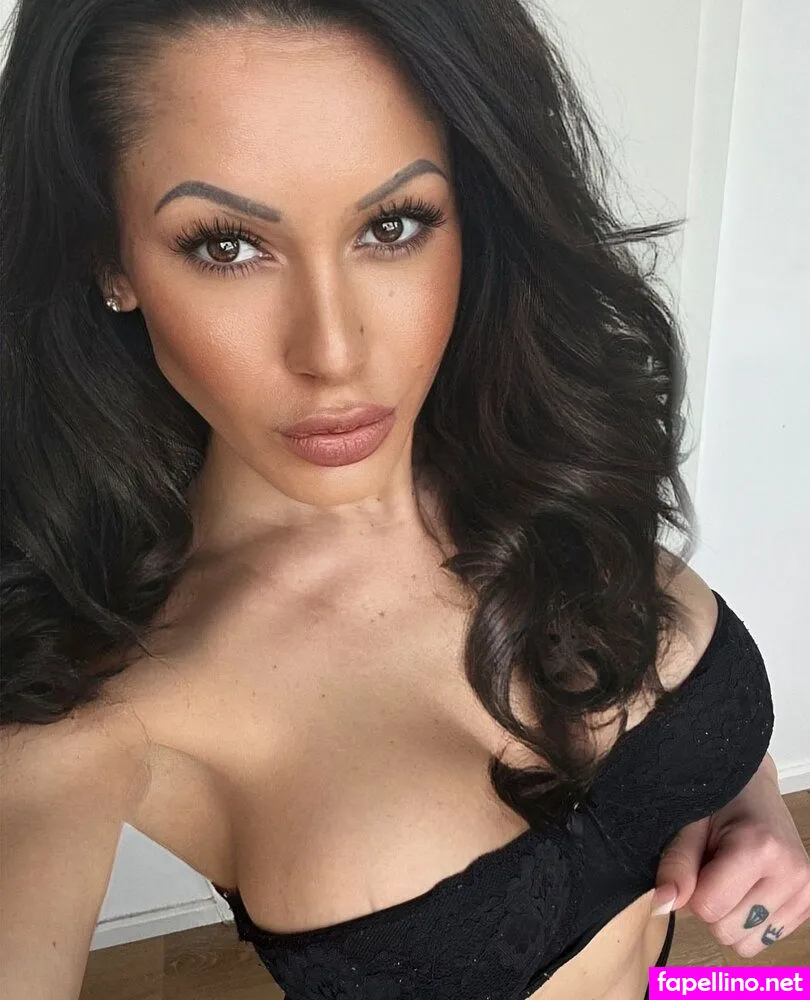 Suche Valerie Vuitton