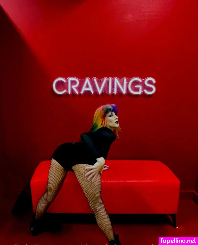 Thatrighteouschicktease