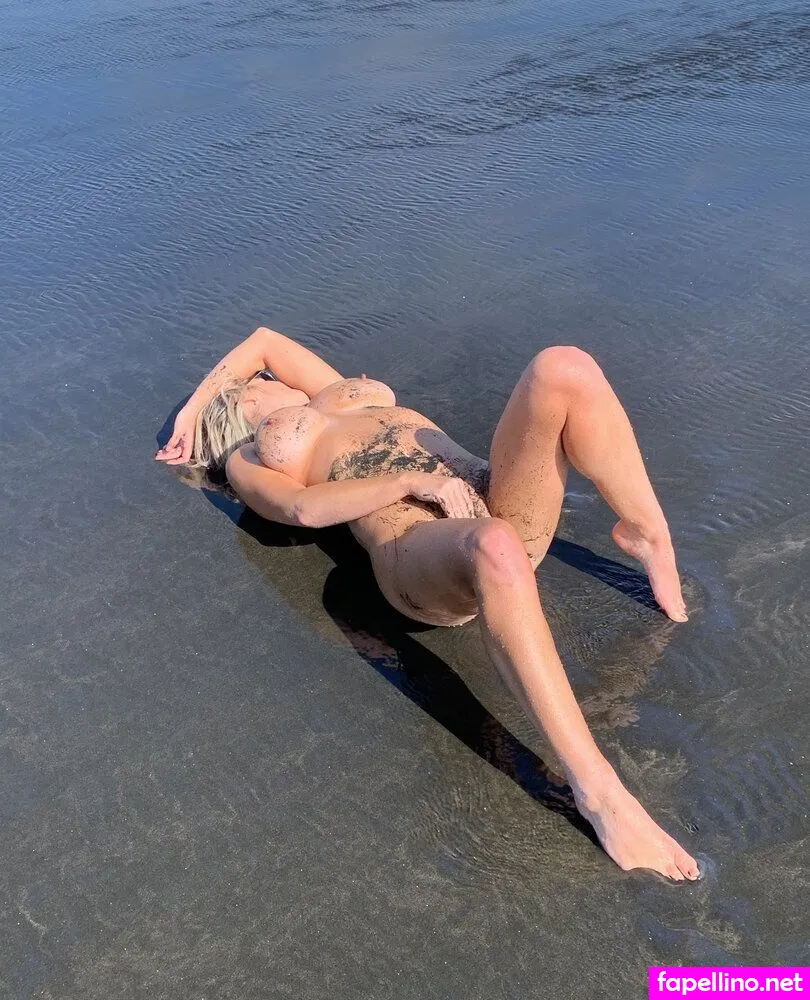 Theallnaturalhotwife