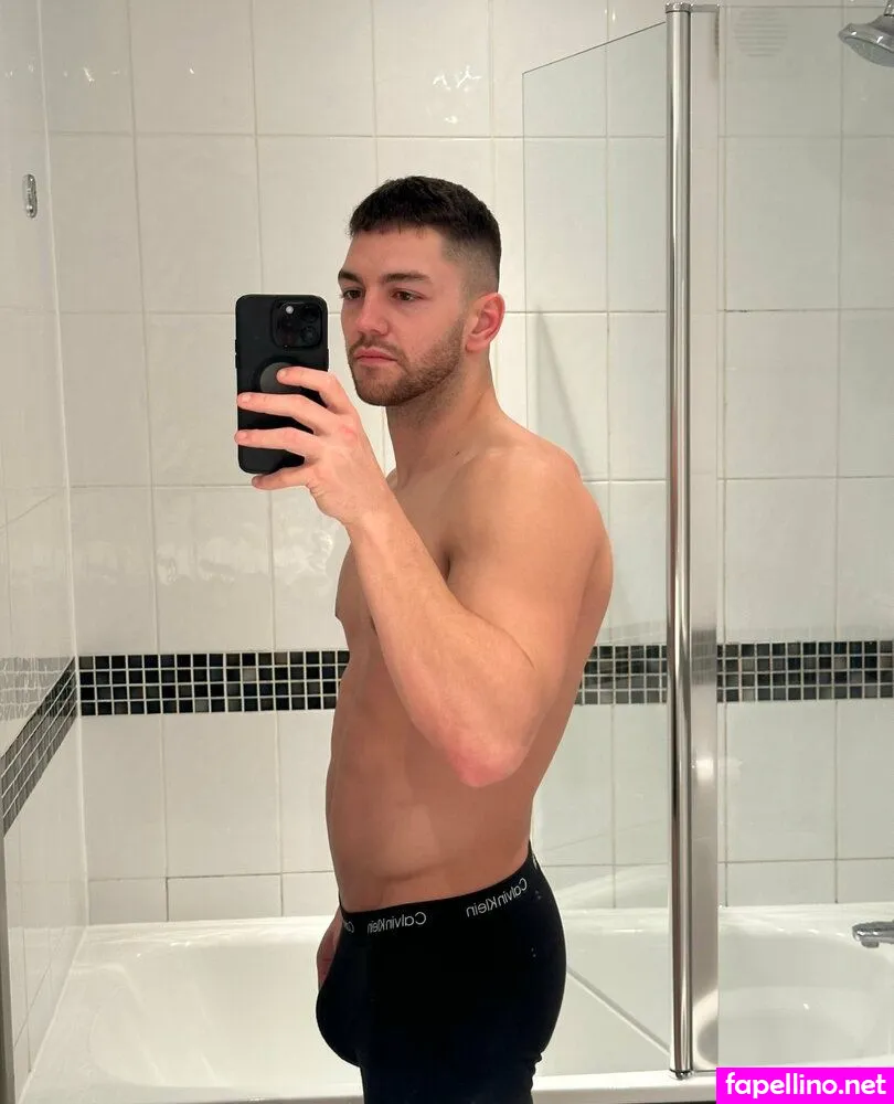 Thegeordieadonisfree