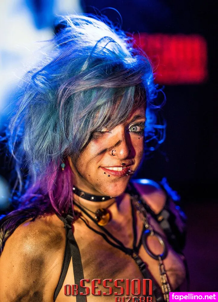 Tine Teal Aka Leloo Stargazer