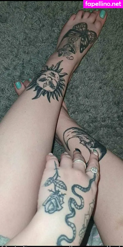 Toesandtattsxo